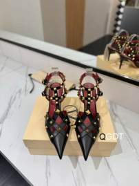 Picture of Valentino Shoes _SKUValentinosz35-409cmGDT030620286